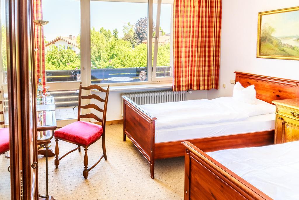 Landhotel Bayerische Alm ブルクハウゼン エクステリア 写真